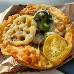 ぷーぱん - ジャークチキンと冬野菜のパン280円