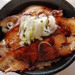 濃厚辛味噌ラーメン からみそや - ミニチャーシュー丼