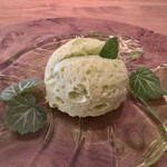 Fujiya 1935 - 気泡をたくさん含ませたうすいえんどう豆のパン