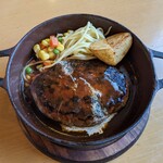 Bisutekka Bun - 煮込みハンバーグ（デミソース）