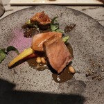 French Restaurant ensia - 北海道ドロ豚ロースのロースト(２種テイスト)　　→上のちっちゃい塊、脂身と甘じょっぱいソース、最強!!