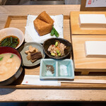 豆腐料理 空野 - 絹揚げ定食ごはん抜き(豆腐に変身ww)