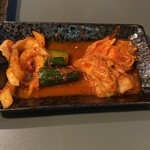 ホルモン　ぼんすけ - キムチ盛り合わせ