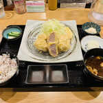 とんかつ わか葉 - 沖縄産琉香豚のヒレカツ定食