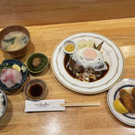 洋食 おがわ - ハンバーグとお刺身定食＋カキフライ（2個）