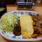 スタミナカレーの店バーグ - 今週のオススメ チーズオムレットカレー 味噌汁付き＋肉のせ