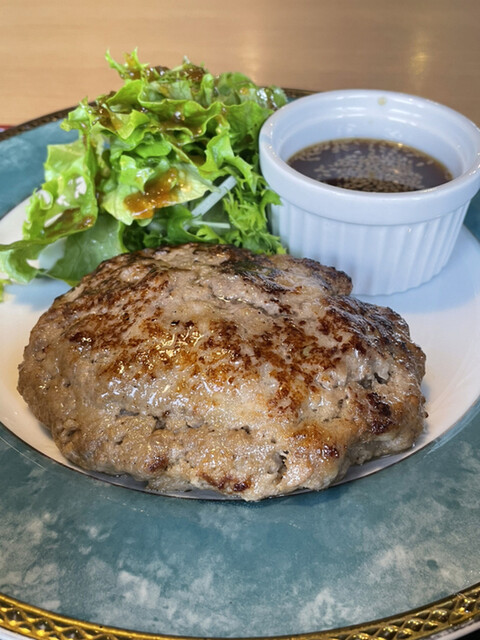 キッチン&バー カリスマ 羽前小松の居酒屋 &ndash; 和食とバーが楽しめるお店