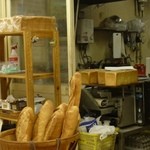 ふらんすや - 工房を臨む