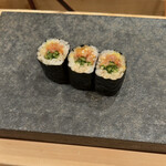 鮨 山口 - 赤貝ひもと胡瓜の細巻きハーフ