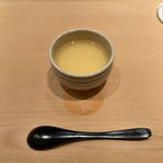 鮨 山口 - 蛤出汁の茶碗蒸し