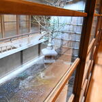 今半本店 - 奥座敷の中庭