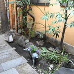 今半本店 - 本館裏の中庭