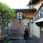 今半本店 - 奥座敷にご案内