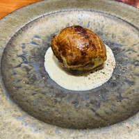 馳走西健一 - 【写真⑬】太刀魚と玉ねぎと大葉のパイ包み焼き、ブールブランソース