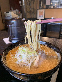 Mochimochi No Ki - 味噌拉麺(大)200g 麺はモチモチです