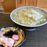 中華そば 風來堂 - 料理写真:背脂煮干しそば