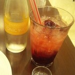 ルヴェルジェ うすい店 - ミックスベリーソーダ