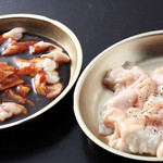 大衆焼肉ホルモン酒場 とりとん - 料理写真:【とりとん】名物　こだわりのとんちゃん（「極のしお」と「魂のみそ」）