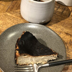 ウッドベリー コーヒー - 焙じ茶ブラックチーズケーキ　780円