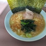 横浜らーめん 本牧家 本店 - ラーメン　並\800(23-02)