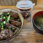 肉そば とうやま食堂 - 料理写真: