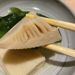 えびすよしよし - たけのこわかめのリフト。