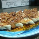 らーめん 笑和 - 【裏メニュー】干しえびが香る特製焼き餃子のピリ辛肉味噌和え