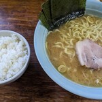 家系ラーメン まこと家 - 