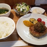 キッチン ブルー グローブ - 豚挽肉と長芋のハンバーグ 、甘辛茸デュクセル添え