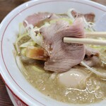 Chuuka Soba Dan - 薄肉チャーシューがしっかり