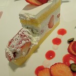 タカノフルーツパーラー - 大きな苺が