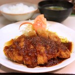 Tonkichi - とん吉ダブル定食(1,830円)
                      (とんかつ2枚)