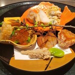 菅井 - 【盛り合わせ】鯛の南蛮漬け、粟麩？と無花果の白和え、玉子焼き、河豚の煮凝り、菜の花いくら、叩き牛蒡、あん肝、空豆、あんぽ柿たま味噌入り揚げ