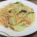 向山製作所大玉ベース - しらすとキャベツパスタ（970円）