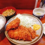 Tonkatsu Daikichi - ★★★★1000bero 1000円 ロースカツ定食にヒレカツが2つ乗っただけだが、ロースとヒレの違いがよくわかるセット！今後も続けてほしい！キャベツおかわり無料になれば通いたい店！