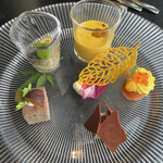 DINING & BAR TABLE 9 TOKYO - 