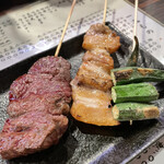 焼鳥 弁慶 - 料理写真:牛サガリ、味噌バラ、オクラ