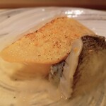 すし みむろ - 鮑と蕪の炊いたん　炙りカラスミ乗せ