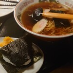 和食処　田舎家 - 半ラーメンとおにぎり