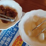 ロペ倶楽部 テラスレストラン - カレーに付いてきたらっきょうと福神漬