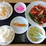 台湾料理 祥瑞 - 黒酢酢豚ランチ 970円