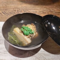 韻松亭 - アワビのお吸い物