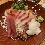 肉と魚と酒 和楽 - 刺身盛り合わせ(半盛り)