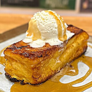 カレー&フレンチトースト Hono_1