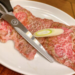 東昌園 - 特上ハラミ（塩）