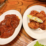 東昌園 - レバーと上ミノ