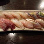 寿司居酒屋 まるがまる - カンパチ　真鯛　アジ　ハチビキ　ヒラメ　イトヨリ