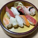 寿司一代 - 『お好み生寿司10貫』\600