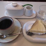 チーズケーキのチロル - チロルセット 830円(税込)　(2023.1)