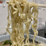 らー麺　Do・Ni・Bo - 平打ちちぢれ麺をリフトUP⤴️